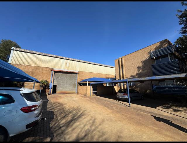 4,450M² WAREHOUSE FOR SALE IN DEVLAND